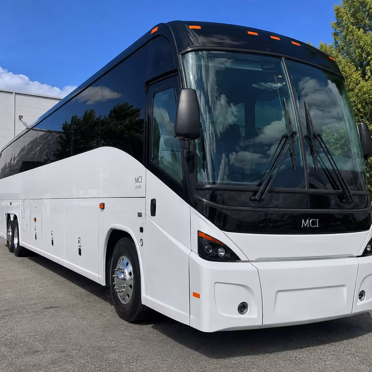 from brickell to doral miami employee shuttles that cover every corner of the metro